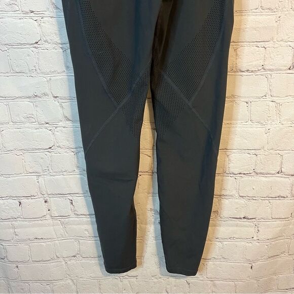 Alphalete Workout Leggings size medium - Picture 8 of 8